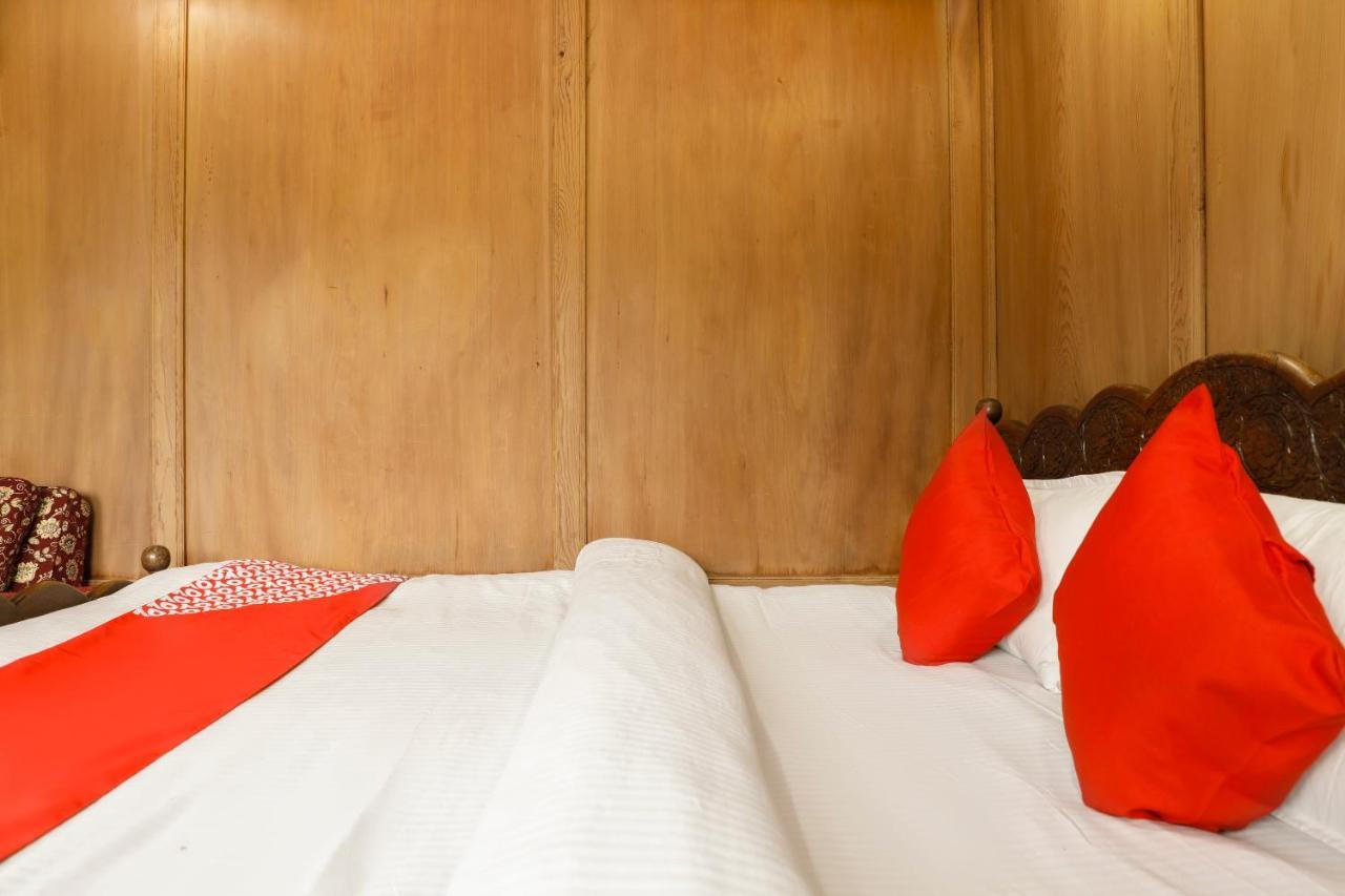 Oyo New Lucifer House Boat Hotel Srīnagar Exterior foto